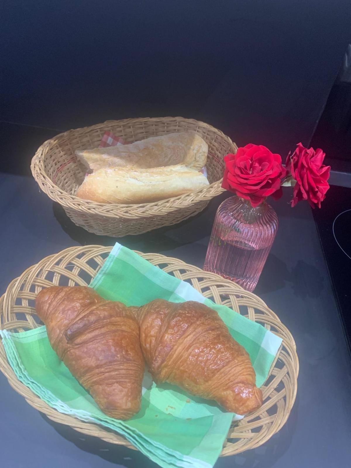 Reve D'Azur, 2 Chambres, Maison Julia En Bord De Mer A La Nartelle, Piscine Partagee, Parking & Terrasse Bbq, Wifi Et Draps Inclus Plage A Pied 생트막시메 외부 사진