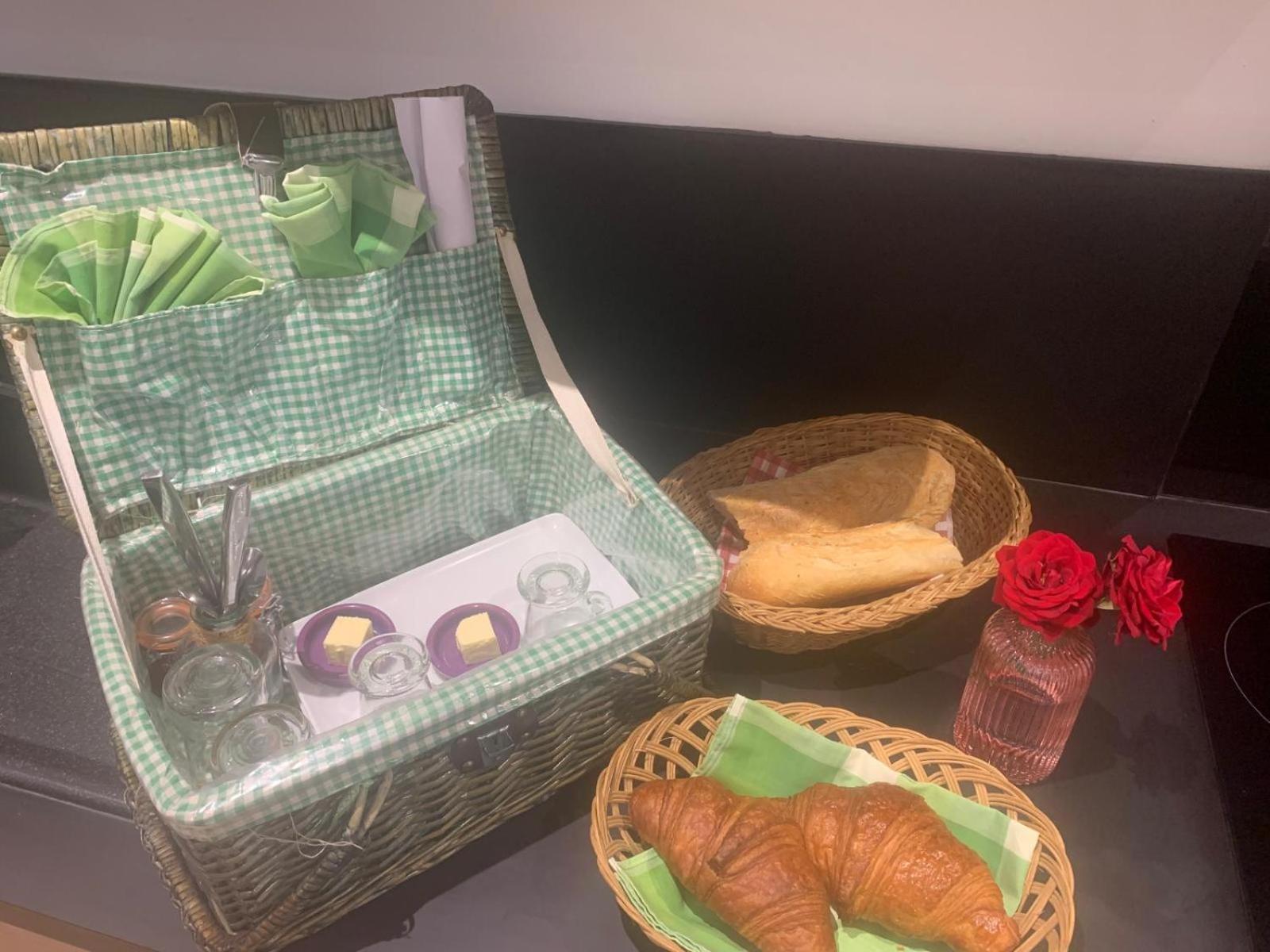 Reve D'Azur, 2 Chambres, Maison Julia En Bord De Mer A La Nartelle, Piscine Partagee, Parking & Terrasse Bbq, Wifi Et Draps Inclus Plage A Pied 생트막시메 외부 사진