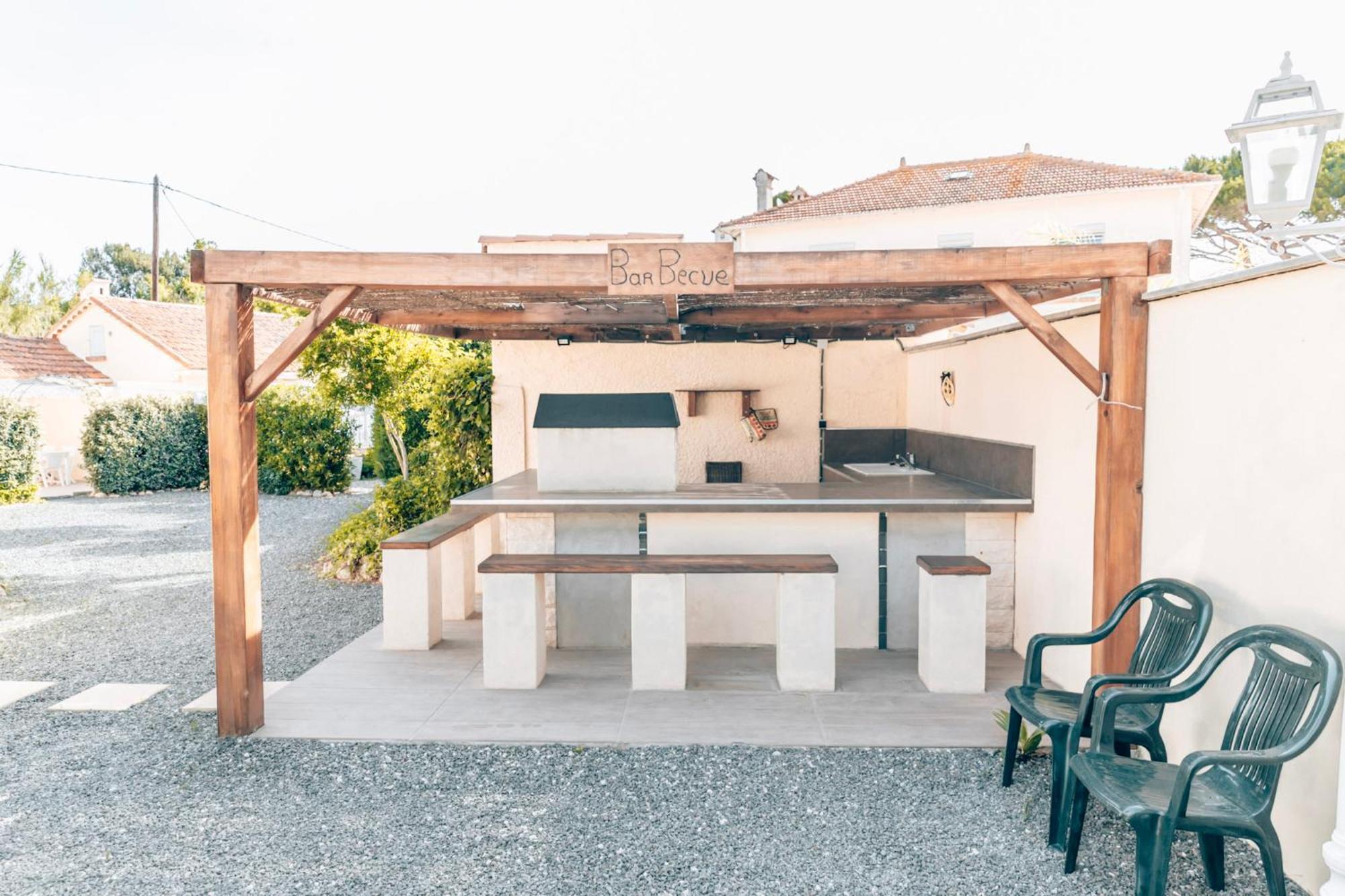 Reve D'Azur, 2 Chambres, Maison Julia En Bord De Mer A La Nartelle, Piscine Partagee, Parking & Terrasse Bbq, Wifi Et Draps Inclus Plage A Pied 생트막시메 외부 사진