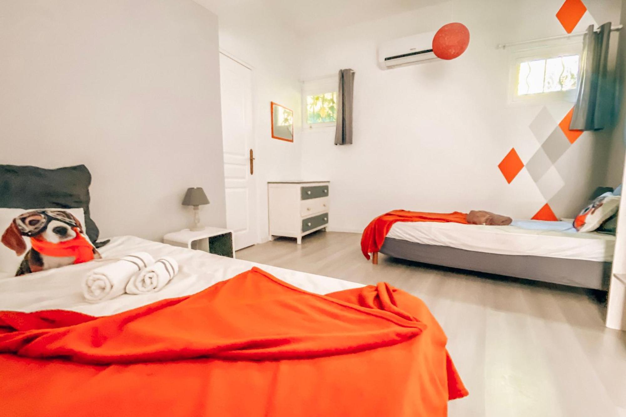 Reve D'Azur, 2 Chambres, Maison Julia En Bord De Mer A La Nartelle, Piscine Partagee, Parking & Terrasse Bbq, Wifi Et Draps Inclus Plage A Pied 생트막시메 외부 사진