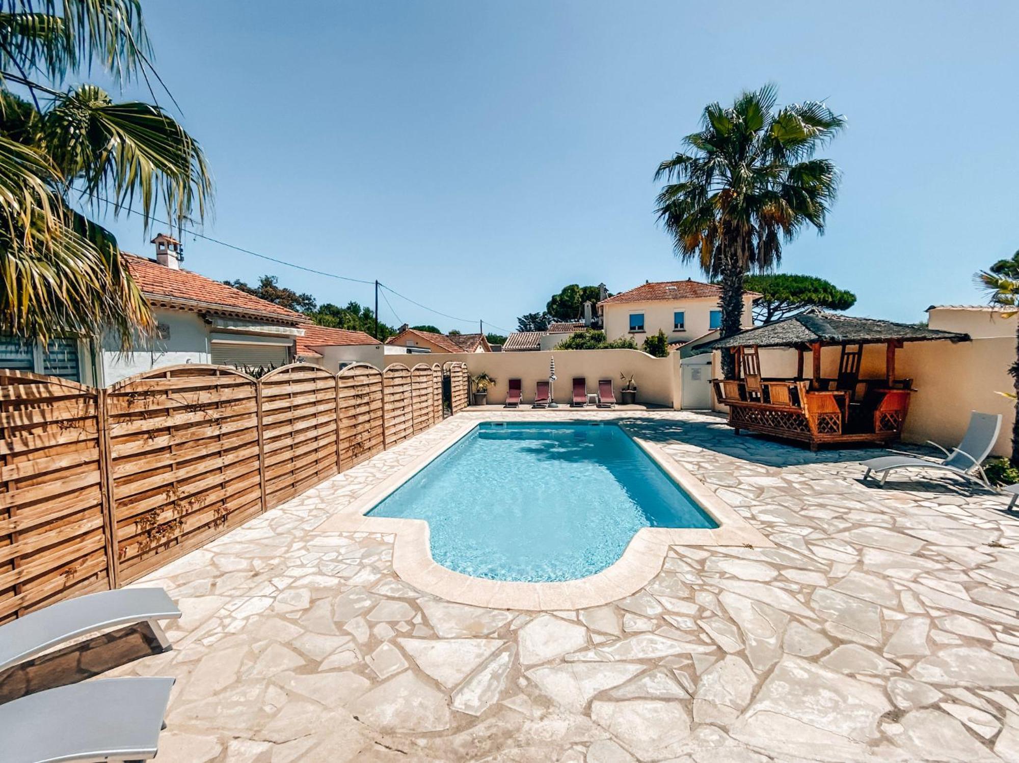 Reve D'Azur, 2 Chambres, Maison Julia En Bord De Mer A La Nartelle, Piscine Partagee, Parking & Terrasse Bbq, Wifi Et Draps Inclus Plage A Pied 생트막시메 외부 사진