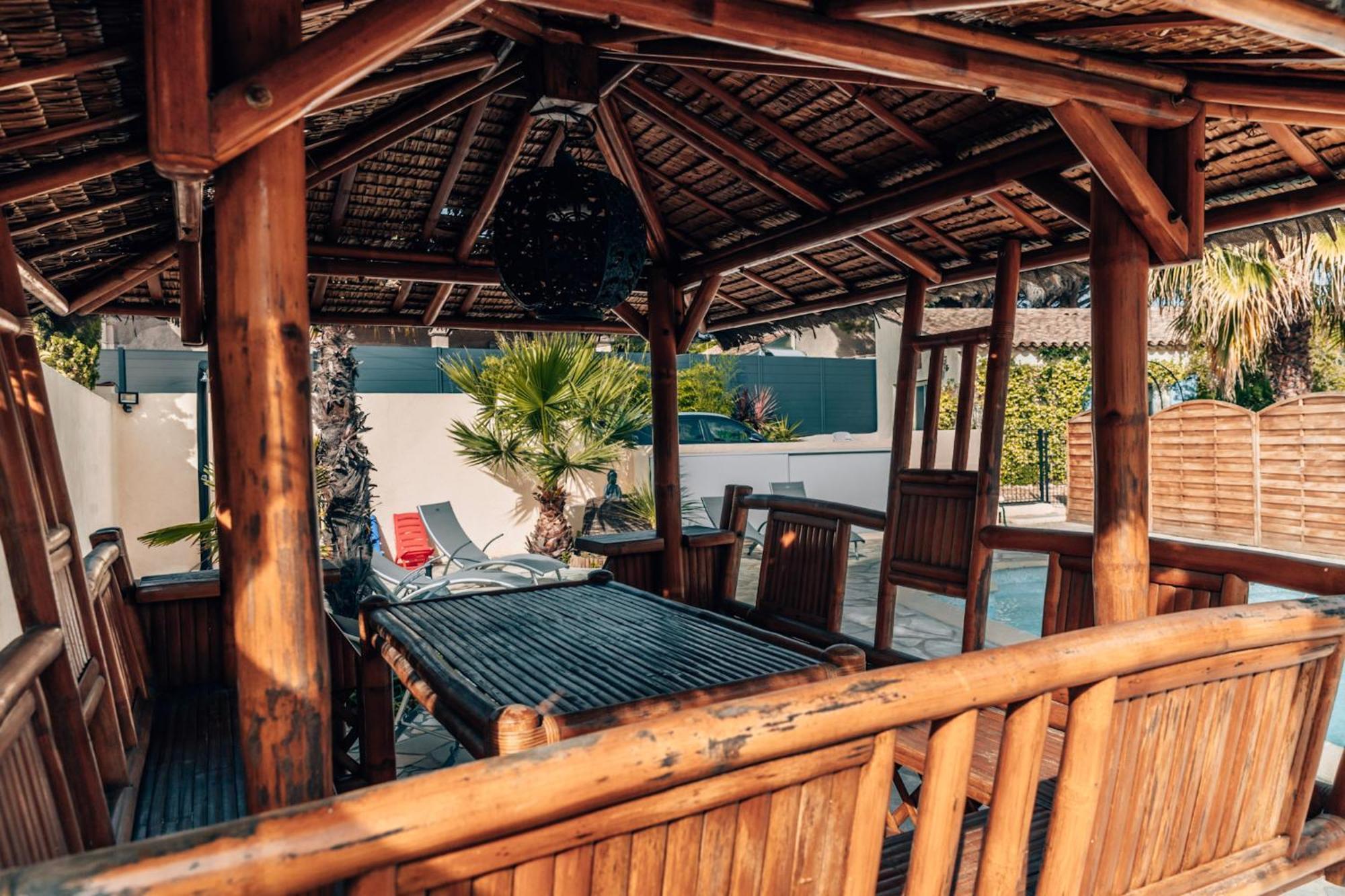 Reve D'Azur, 2 Chambres, Maison Julia En Bord De Mer A La Nartelle, Piscine Partagee, Parking & Terrasse Bbq, Wifi Et Draps Inclus Plage A Pied 생트막시메 외부 사진