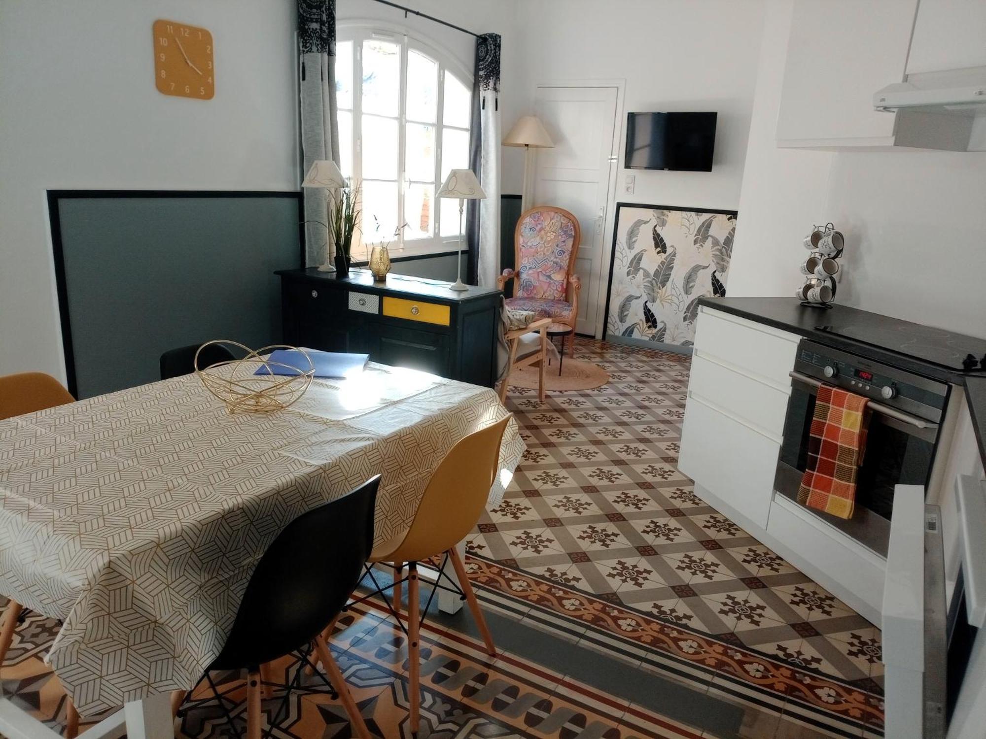 Reve D'Azur, 2 Chambres, Maison Julia En Bord De Mer A La Nartelle, Piscine Partagee, Parking & Terrasse Bbq, Wifi Et Draps Inclus Plage A Pied 생트막시메 외부 사진